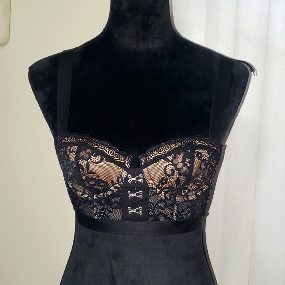 2 Adore Me Lace Demi Bras - Picture 1 of 5